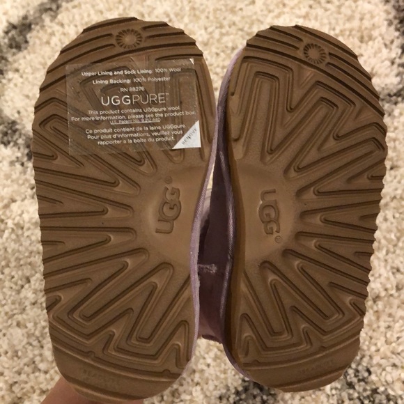 Authentic Toddler Star UGG Boots - Picture 4 of 7